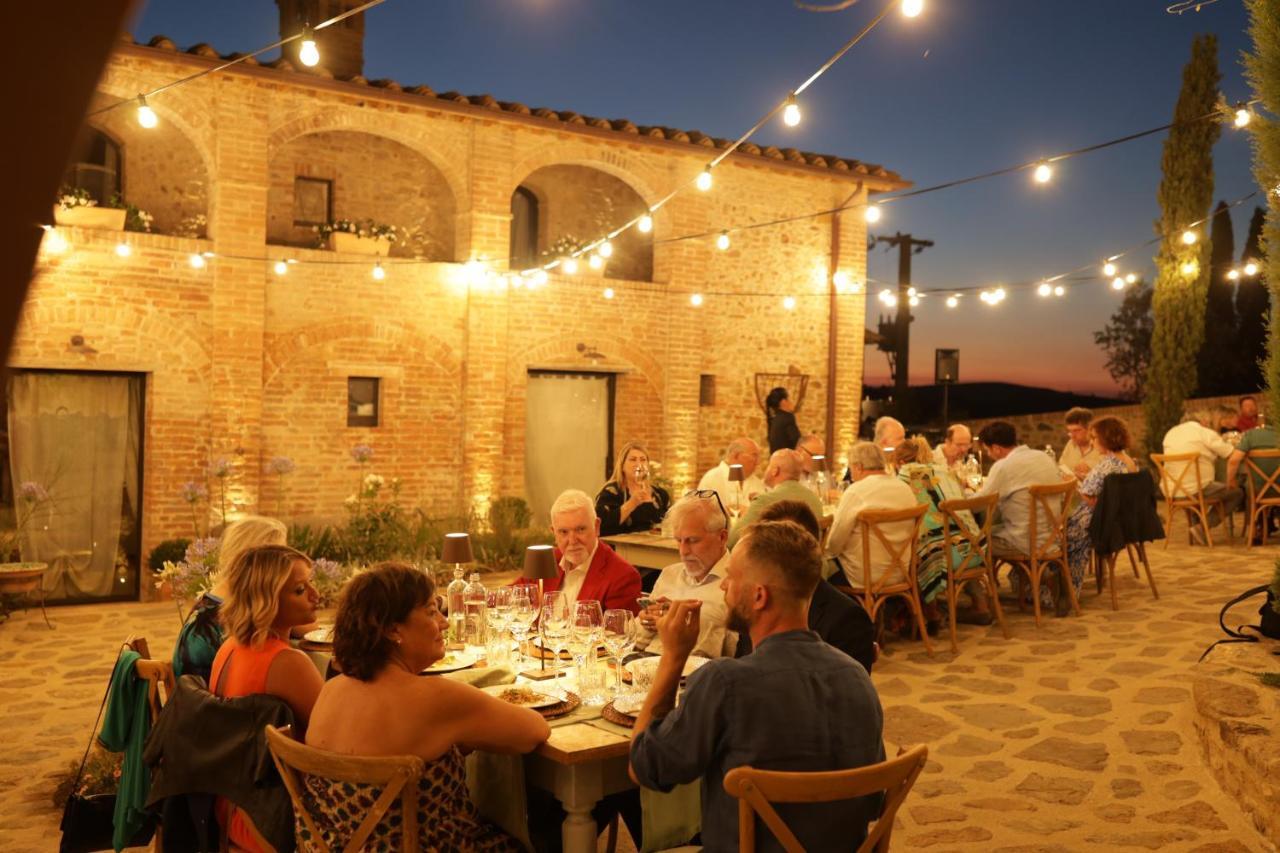 Agriturismo Poggio Il Castellare Montalcino Bagian luar foto