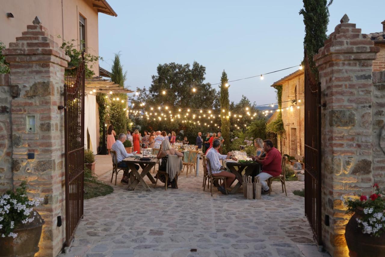Agriturismo Poggio Il Castellare Montalcino Bagian luar foto